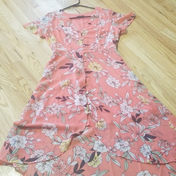 Dress - Picture 3 of 3